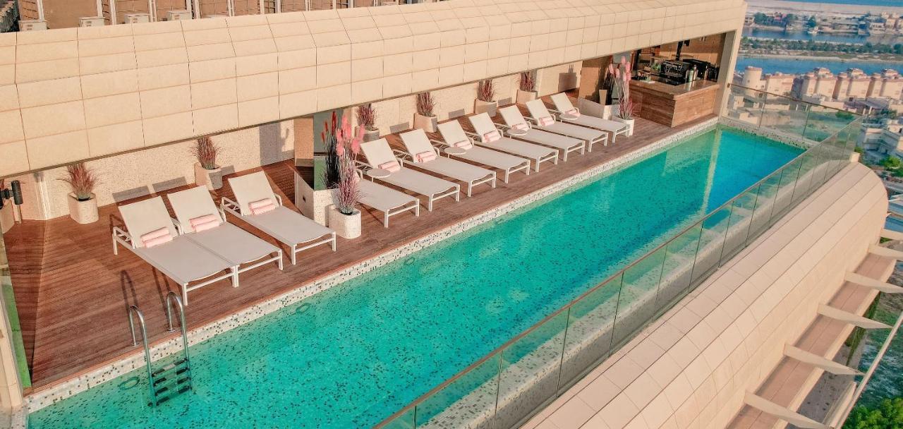 The House Hotel Al Khiran Buitenkant foto